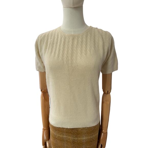 Vintage cream cable short sleeved sweater shoulder button closing size medium - Picture 1 of 11